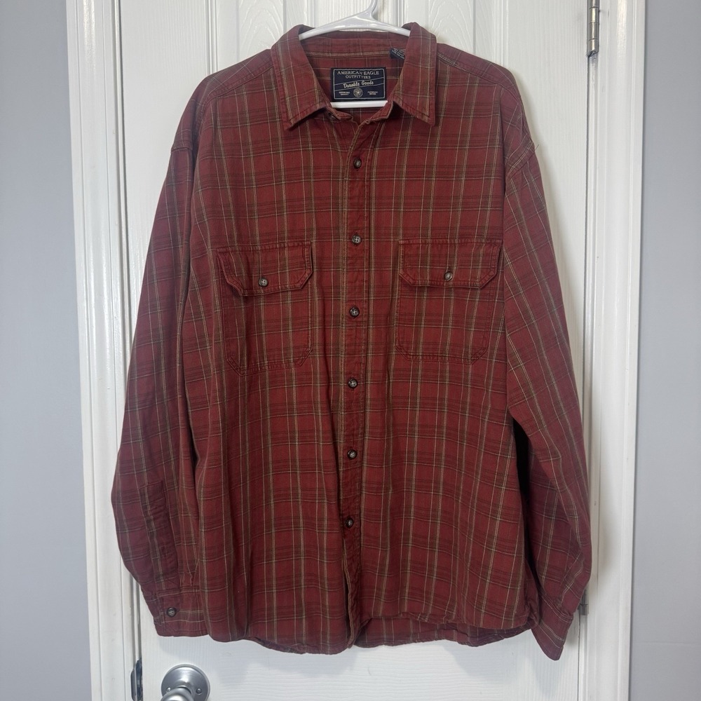 American Eagle Red Plaid Long Sleeve Button Down Shirt Men's size L